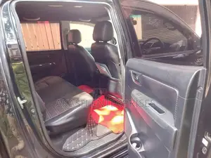 Toyota Hilux 2015 Pickup (Used)