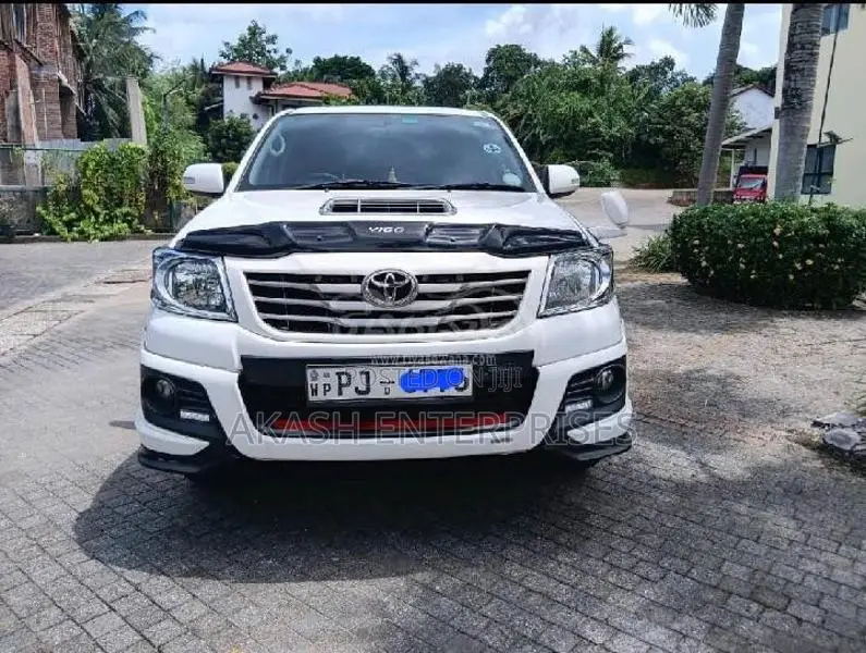 Toyota Hilux 2015 Pickup (Used)