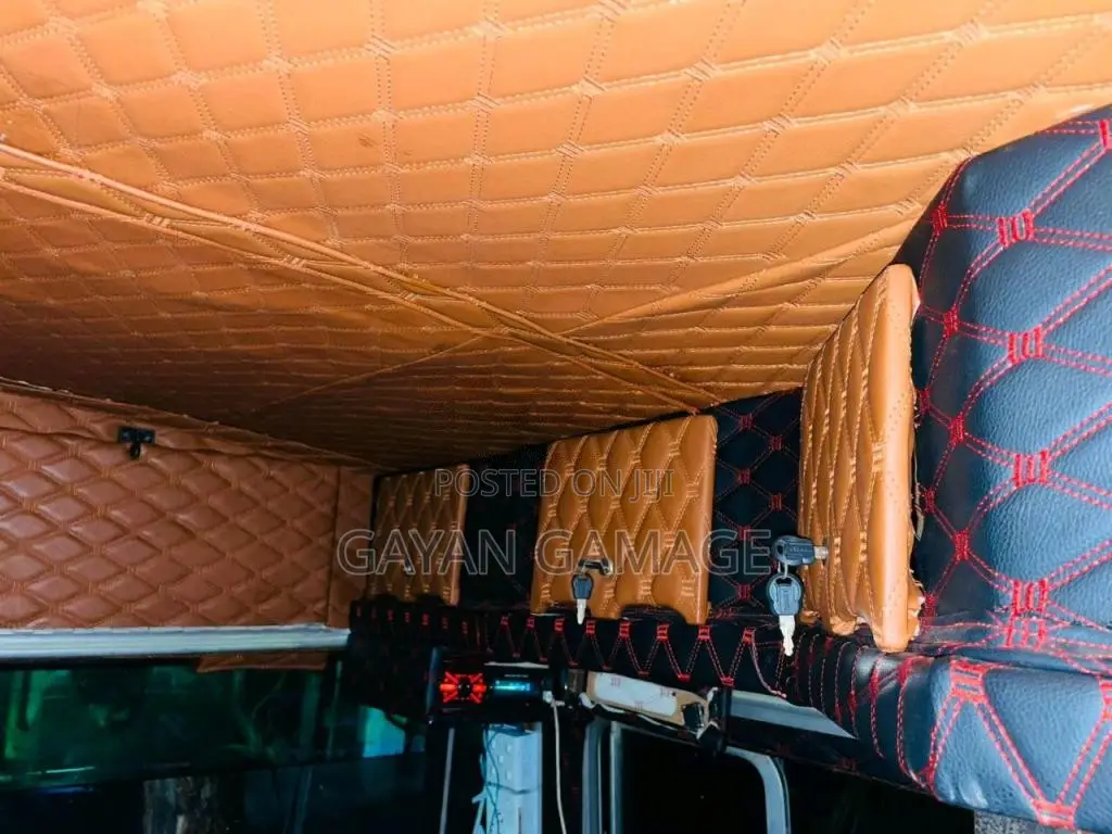 Ashok-Leyland Viking 2003 Bus (Used)