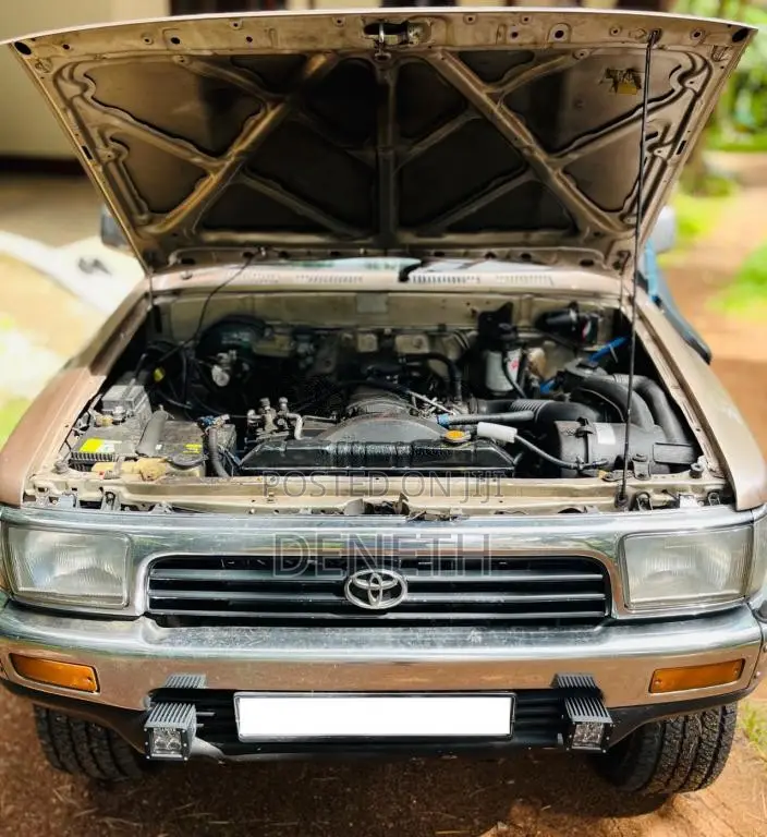 Toyota Hilux LN106R 4WD 1996 Pickup (Used)