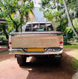 Toyota Hilux LN106R 4WD 1996 Pickup (Used)