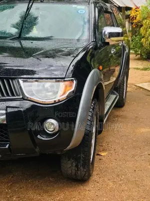Mitsubishi Warrior 2007 Pickup (Used)