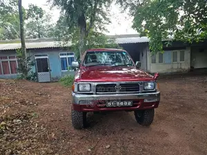Toyota Hilux LN106 1990 Pickup (Used)
