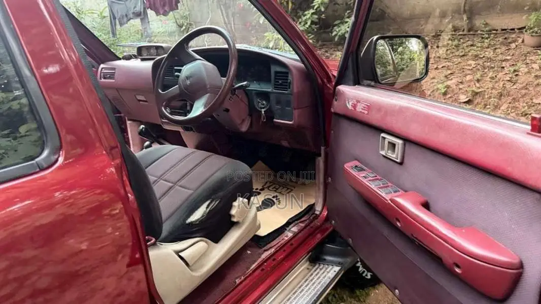 Toyota Hilux LN106 1990 Pickup (Used)