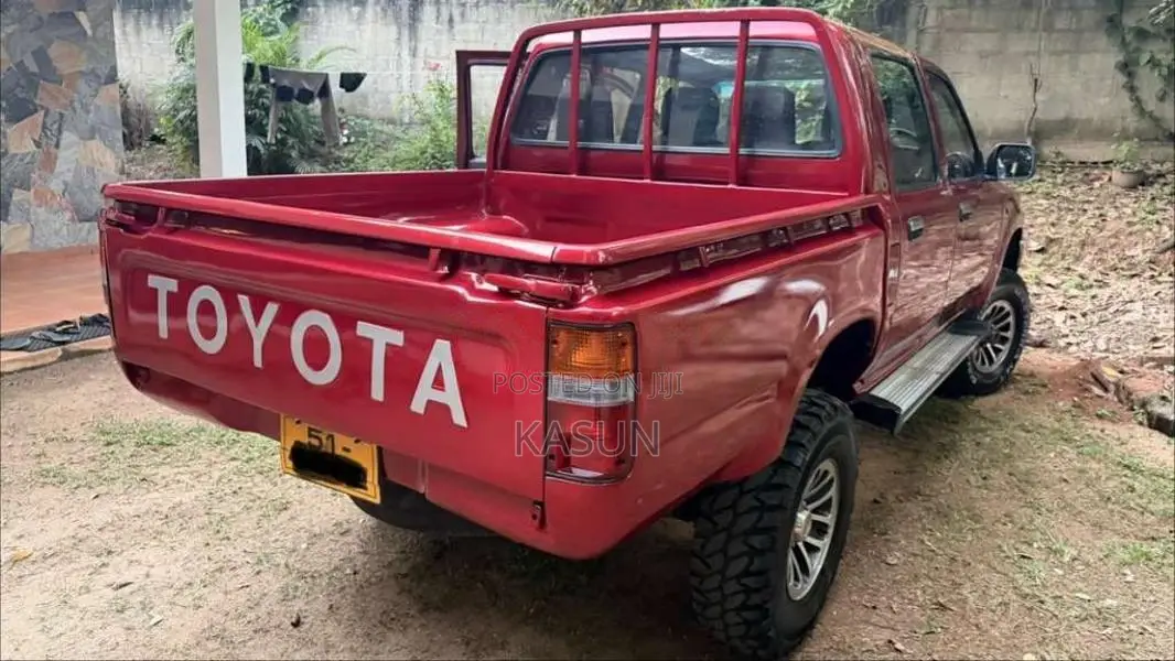 Toyota Hilux LN106 1990 Pickup (Used)