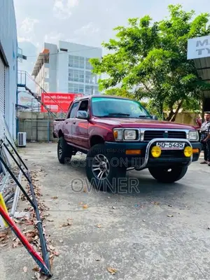 Toyota HILUX LN40 1983 Pickup (Used)