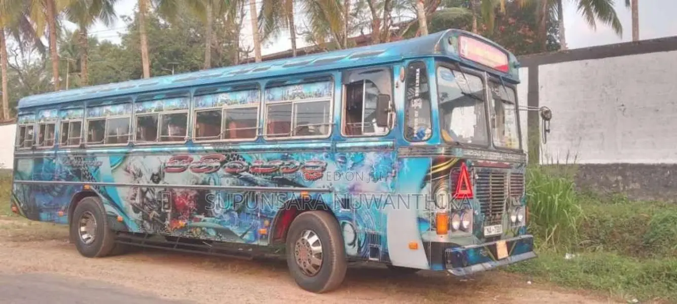 Ashok-Leyland Viking 2009 Bus (Used)
