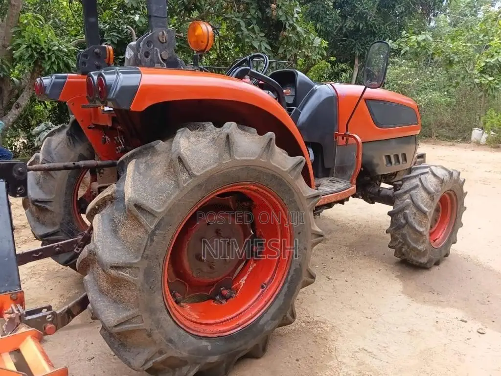 Hyundai Hyundai 2019 Tractor (Used)