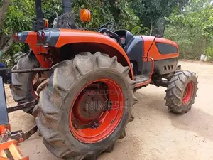 Hyundai Hyundai 2019 Tractor (Used)