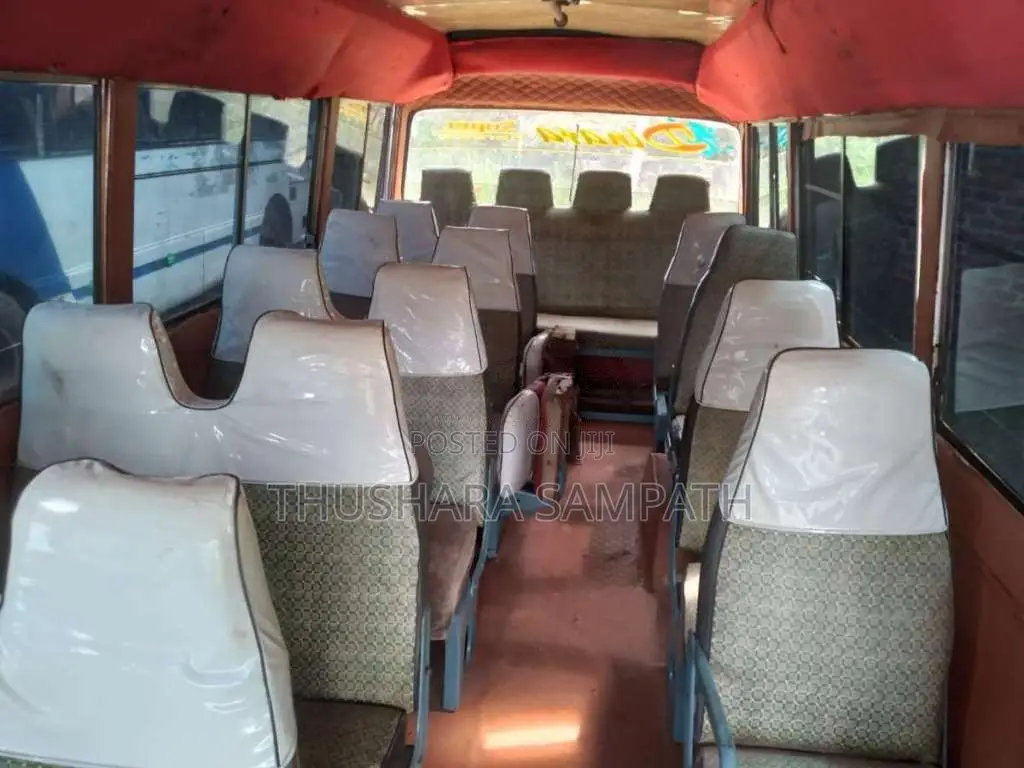 Mitsubishi Rosa 1982 Bus (Used)