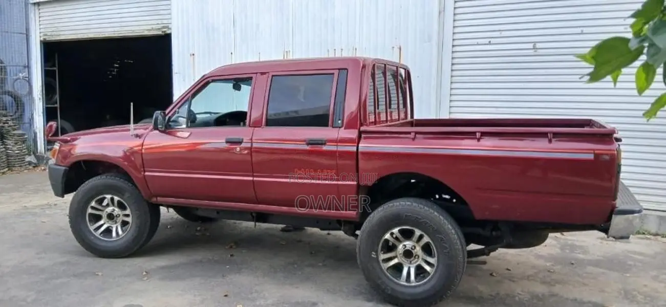 Toyota HILUX LN40 1983 Pickup (Used)