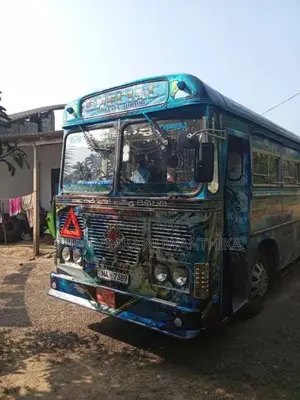 Ashok-Leyland Viking 2009 Bus (Used)