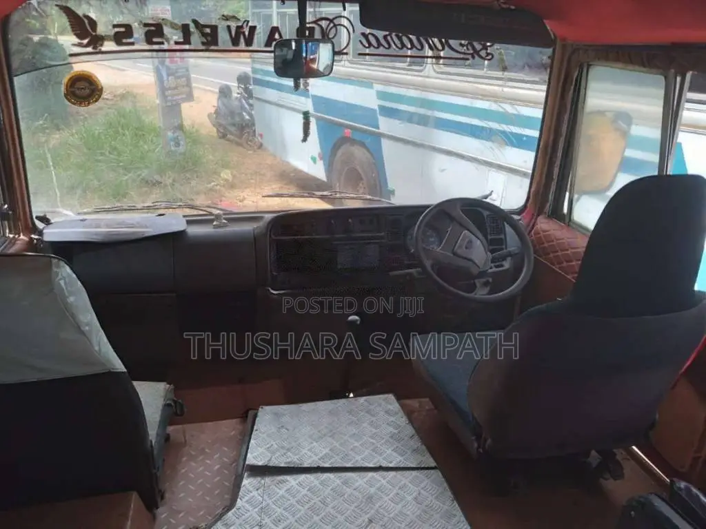 Mitsubishi Rosa 1982 Bus (Used)