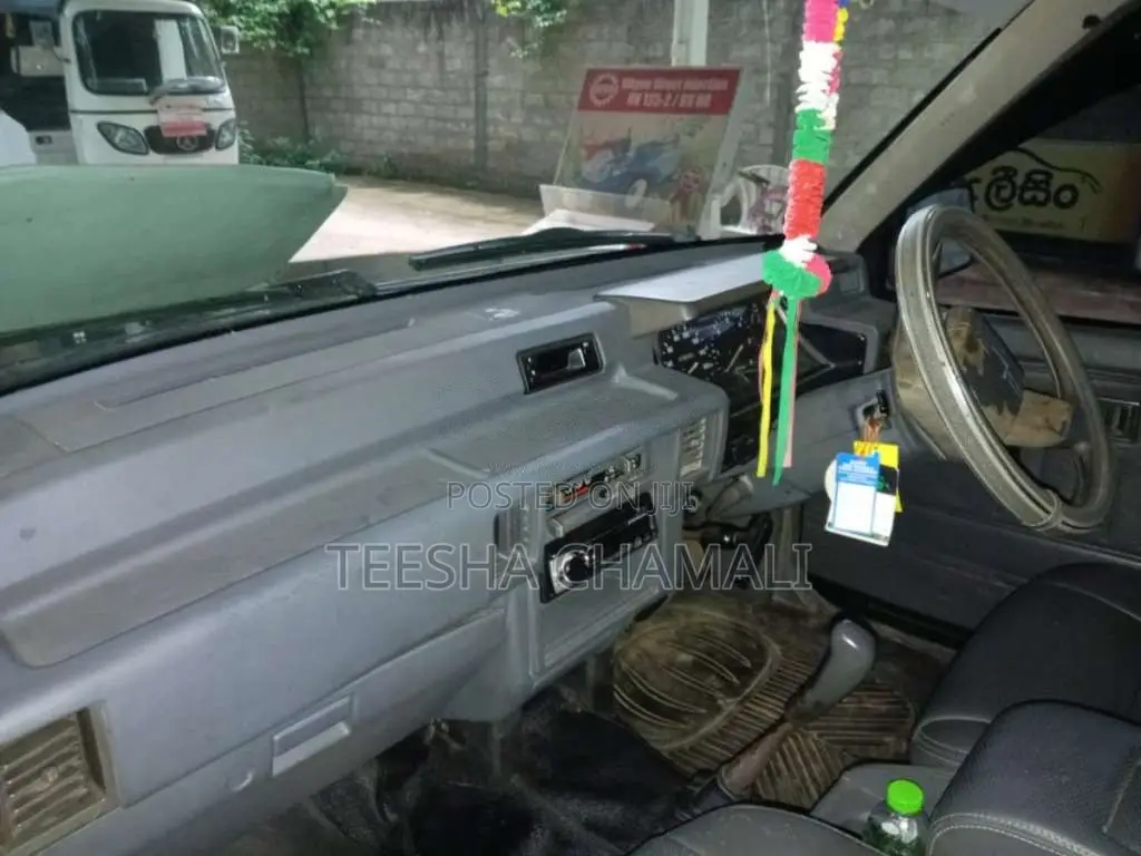 Mitsubishi L200 1999 Pickup (Used)