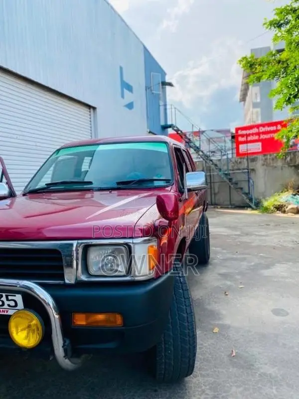 Toyota HILUX LN40 1983 Pickup (Used)