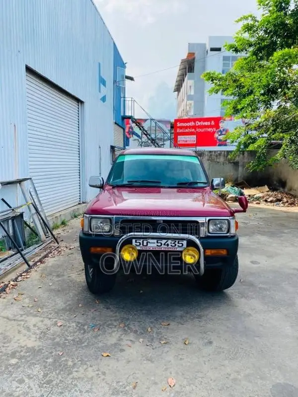 Toyota HILUX LN40 1983 Pickup (Used)