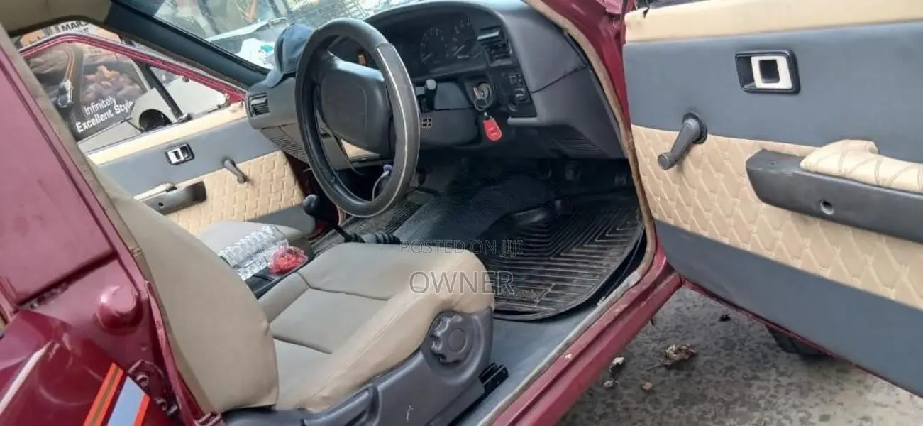 Toyota HILUX LN40 1983 Pickup (Used)