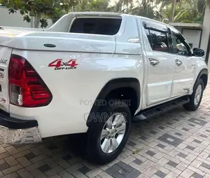 Toyota Hilux Revo 2018 Pickup (Used)