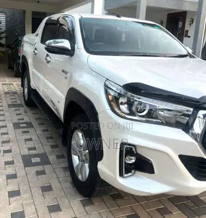 Toyota Hilux Revo 2018 Pickup (Used)