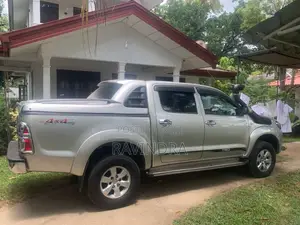 Toyota Hilux 2007 Pickup (Used)
