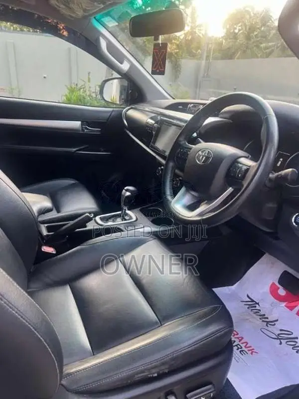Toyota Hilux Revo 2018 Pickup (Used)