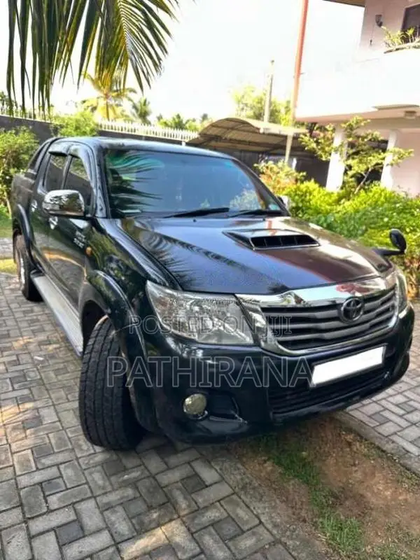 Toyota Hilux 2009 Pickup (Used)