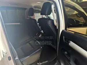Toyota Hilux Revo 2018 Pickup (Used)