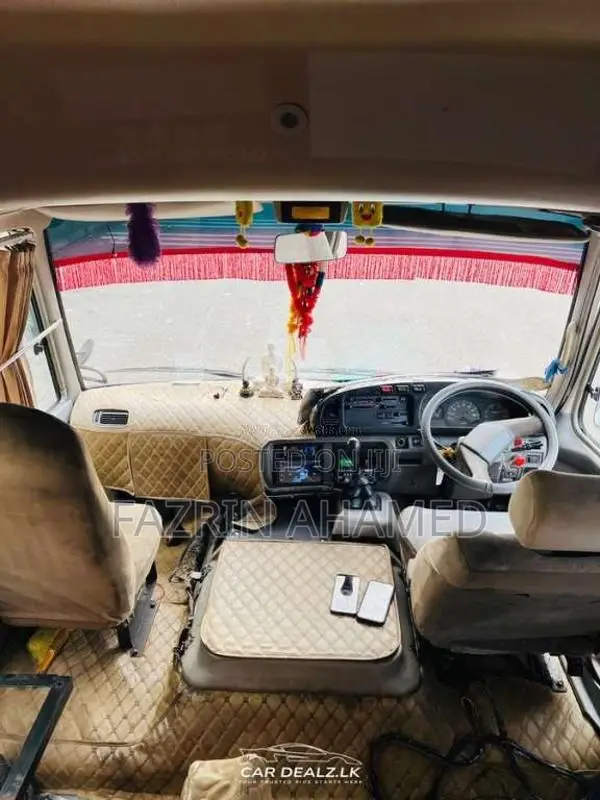 Toyota Coaster 2010 Bus (Used)