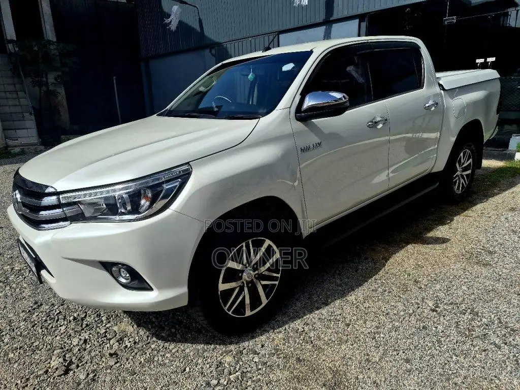 Toyota Hilux Revo 2018 Pickup (Used)