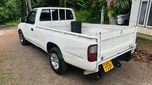Toyota Single Cab 2002 Pickup (Used)