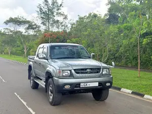 Toyota LN166 4WD 2002 Pickup (Used)