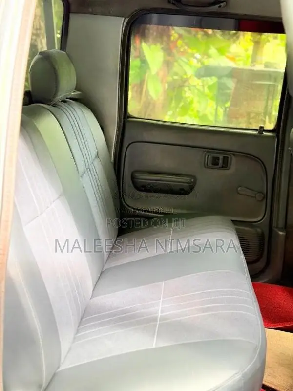 Toyota LN166 4WD 2002 Pickup (Used)