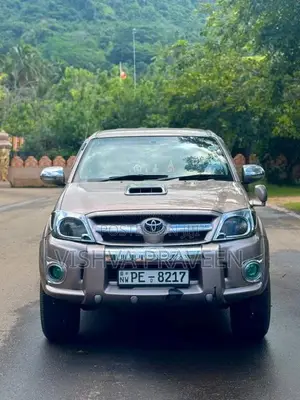 Toyota Hilux 2005 Pickup (Used)