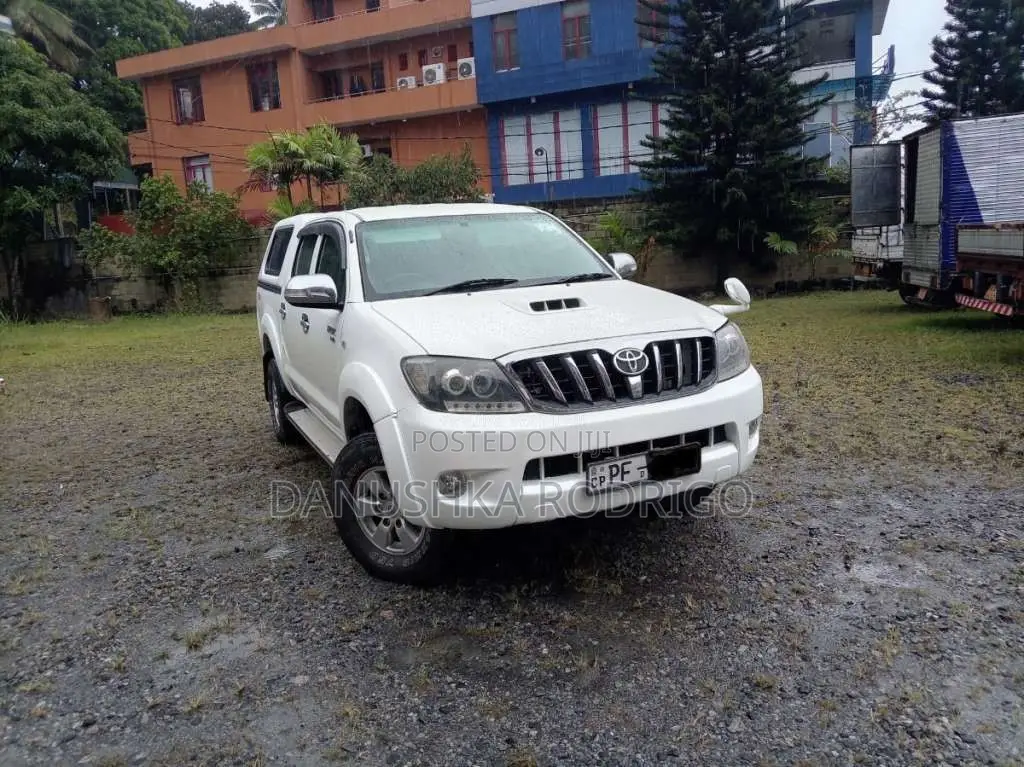 Toyota Hilux 2009 Pickup (Used)