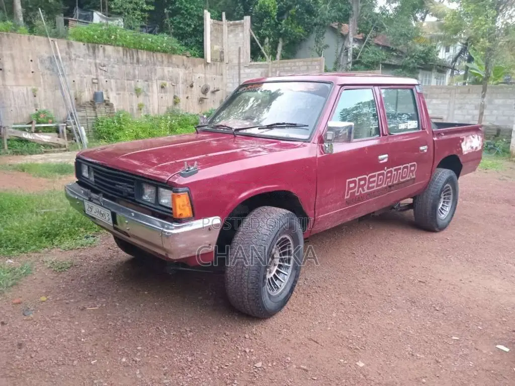 Nissan Double Cab 1987 Pickup (Used)