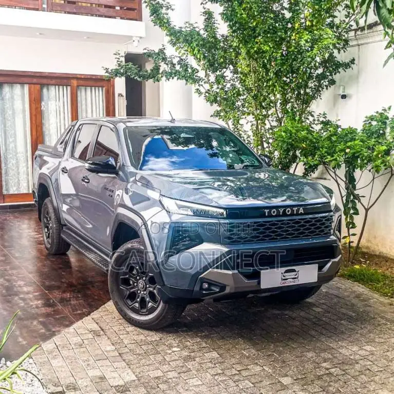 Toyota Hilux Travo Overland 2025 Pickup (Used)