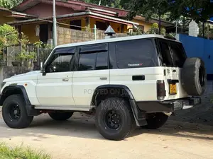 Toyota Box Prado 1988 Pickup (Used)