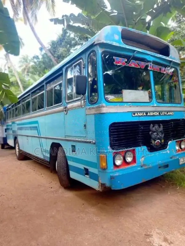 Ashok-Leyland Leyland 2004 Bus (Used)