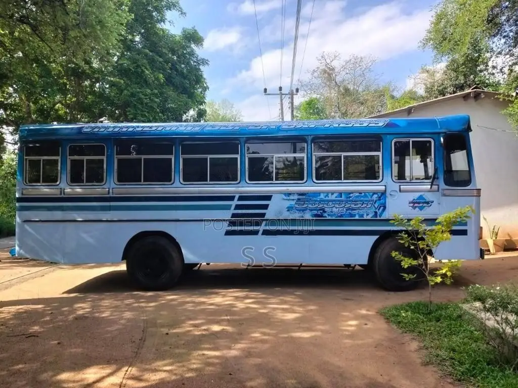 Ashok-Leyland Lynx 2012 Bus (Used)