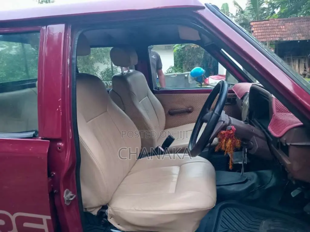 Nissan Double Cab 1987 Pickup (Used)