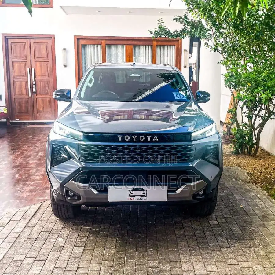 Toyota Hilux Travo Overland 2025 Pickup (Used)