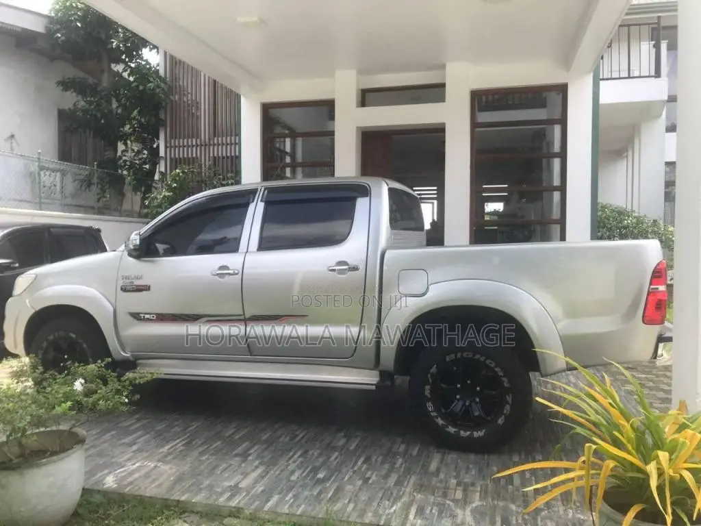 Toyota Hilux 2006 Pickup (Used)