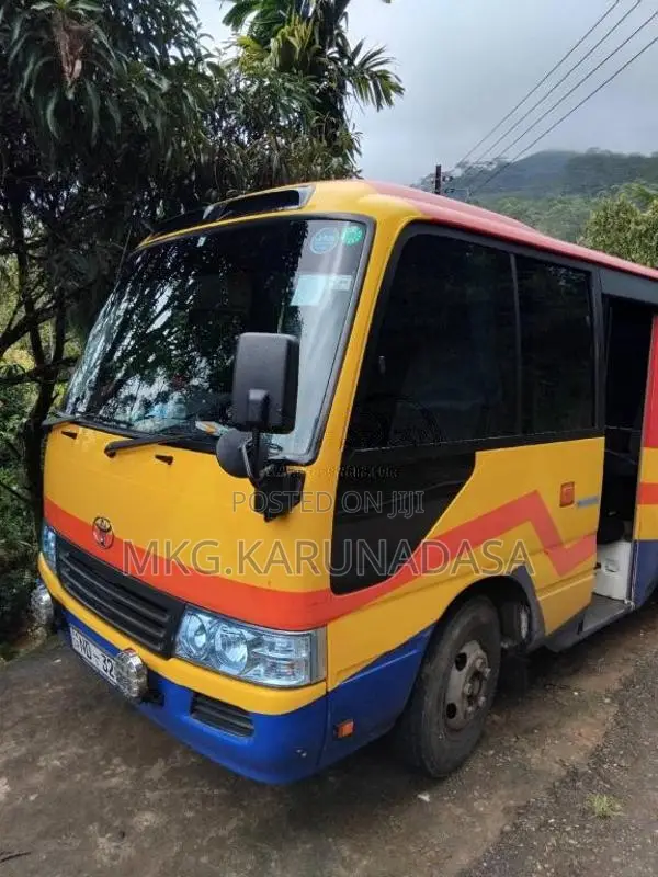 Toyota Coaster 2010 Bus (Used)