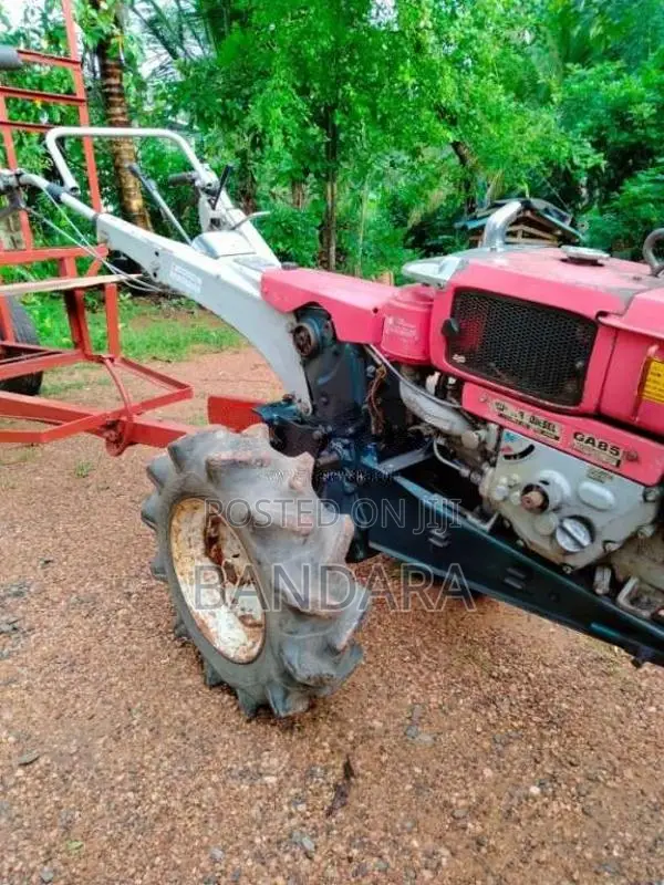 Kubota K700 2015 Tractor (Used)