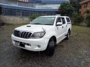 Toyota Hilux 2009 Pickup (Used)