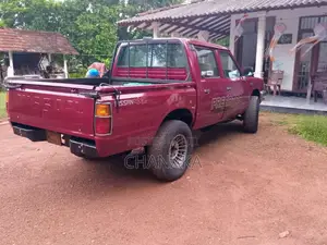 Nissan Double Cab 1987 Pickup (Used)