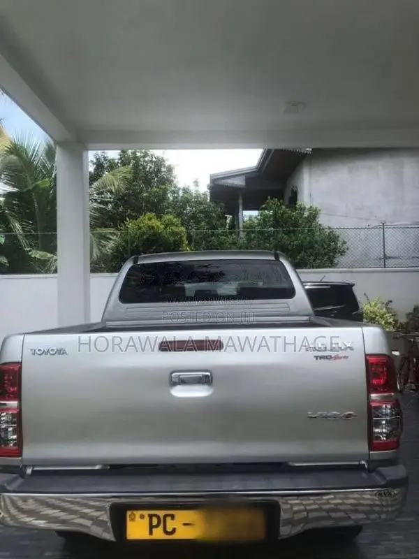 Toyota Hilux 2006 Pickup (Used)