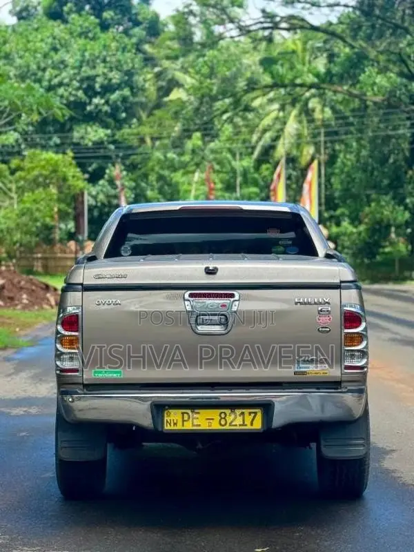Toyota Hilux 2005 Pickup (Used)