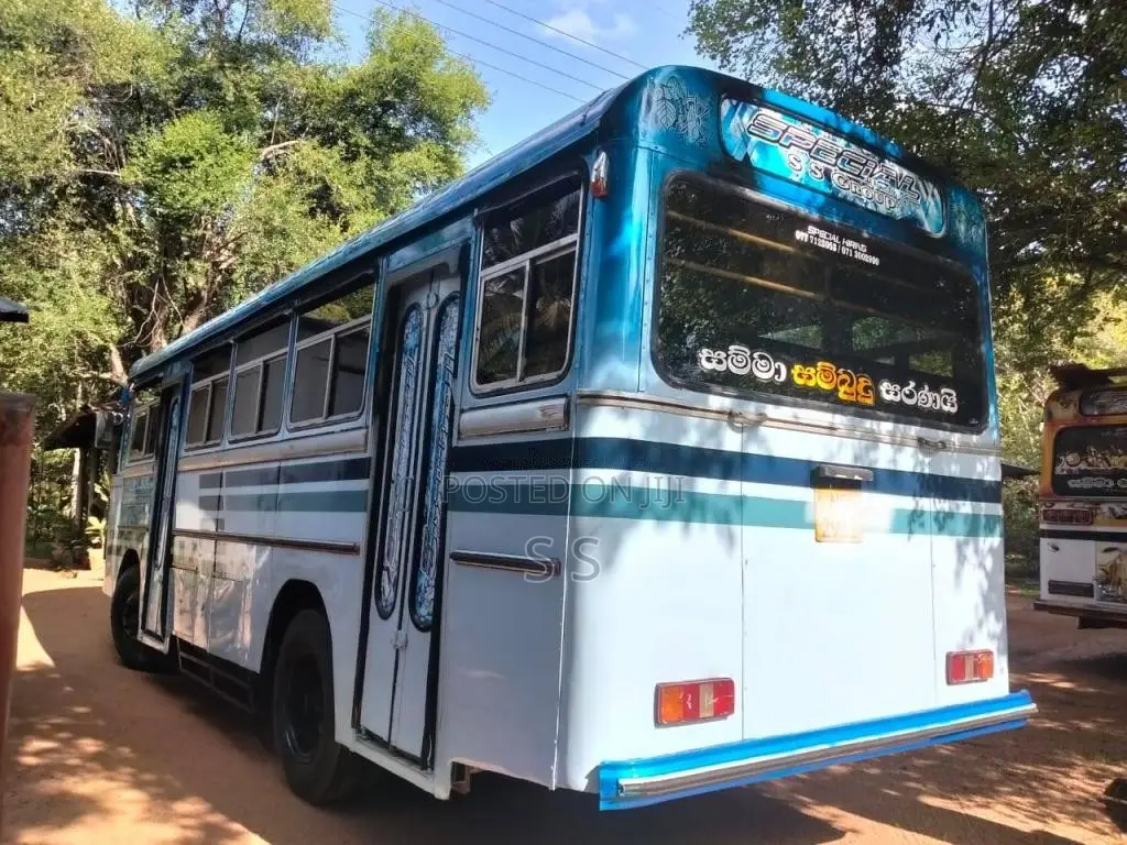 Ashok-Leyland Lynx 2012 Bus (Used)