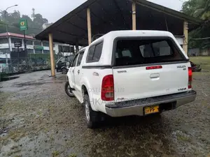 Toyota Hilux 2009 Pickup (Used)